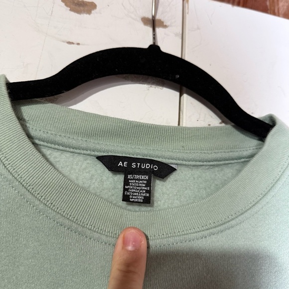American Eagle Sage Green Cropped Crewneck Sweatshirt Size XS Super Soft Lounge - Picture 6 of 7